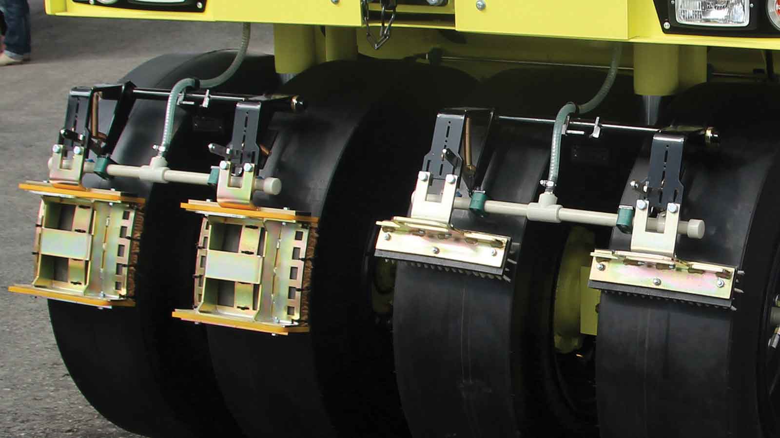 pneumatic-tyred-roller-apt2-t3-t4i_img_7386 AP 240 – Pneumatic Tyred Rollers