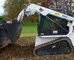 Bobcat_Attachments_-_Landscape_Rake_1