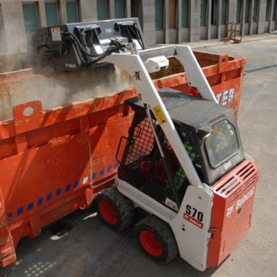 Bobcat_Attachments_-_Sweeper_6 Sweeper