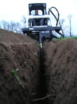 Bobcat_Attachments_-_Trencher_9 Bobcat_Attachments_-_Trencher_1