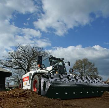 Bobcat_Attachments_-_Vibratory_Roller_2 Vibratory Roller