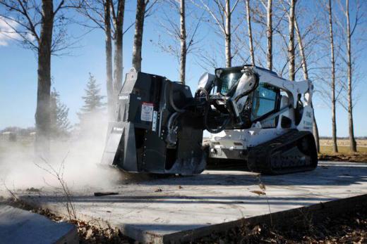 Bobcat_Attachments_-_Wheel_Saw_2