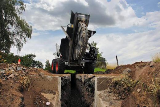 Bobcat_Attachments_-_Wheel_Saw_3