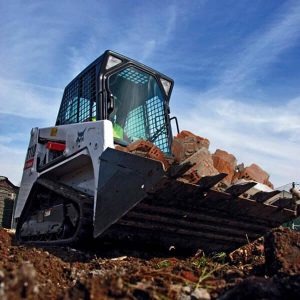 Bobcat_Compact_Track_Loaders_-_T110_1