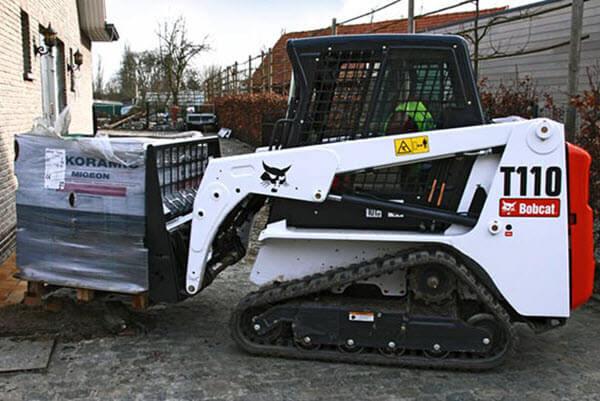 Bobcat_Compact_Track_Loaders_-_T110_8 T110 Compact Track Loaders