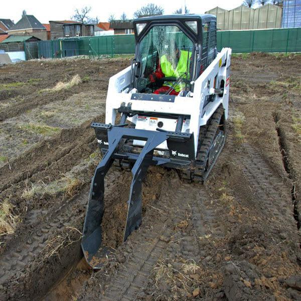 Bobcat_Compact_Track_Loaders_-_T110_9 T110 Compact Track Loaders