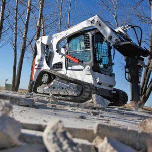 Bobcat_Compact_Track_Loaders_-_T770_1