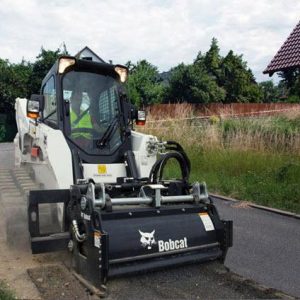 T870 Compact Tracked Loader