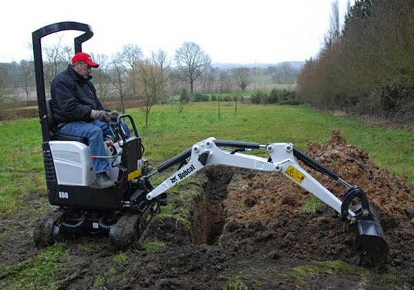 Bobcat_Mini_Excavators_-_E08_1