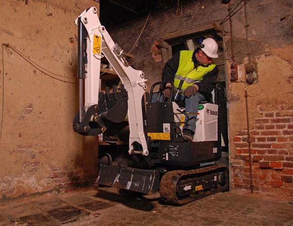 Bobcat_Mini_Excavators_-_E08_2
