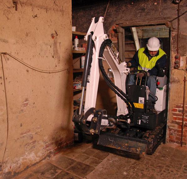 Bobcat_Mini_Excavators_-_E10_8