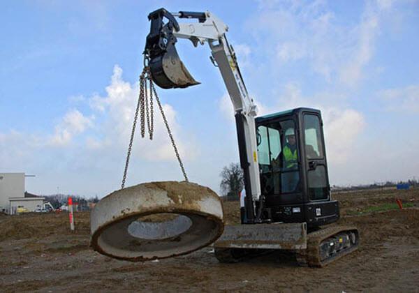 Bobcat_Mini_Excavators_-_E32_1 E32 Compact Excavator