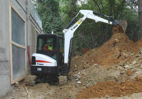 Bobcat_Mini_Excavators_-_E35_1