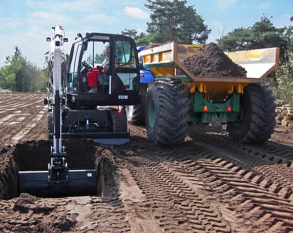 Bobcat_Mini_Excavators_-_E55_2 E55 Compact Excavator