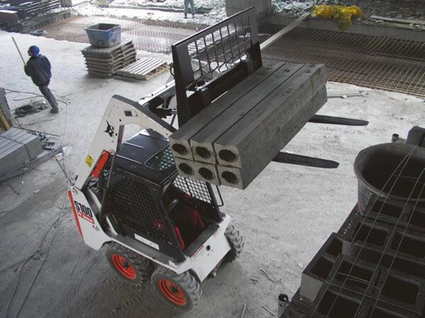 Bobcat_Skid-Steer_Loaders_-_S100_5 S100 Skid-Steer Loader