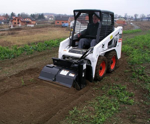 Bobcat_Skid-Steer_Loaders_-_S100_6 S100 Skid-Steer Loader