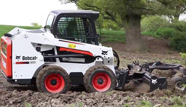 Bobcat_Skid-Steer_Loaders_-_S550_3 S550 Skid-Steer Loader