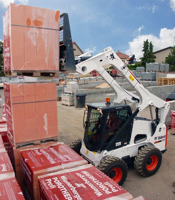 Bobcat_Skid-Steer_Loaders_-_S850_4 S850 Skid-Steer Loader