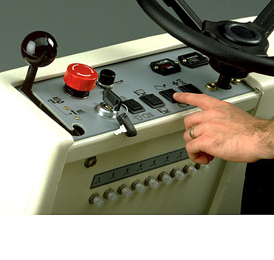 Image of the Tennant 6200 control panel 6200 Compact Rider Sweeper