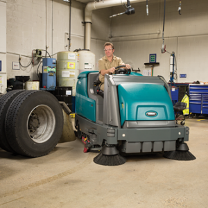 M17 Battery-Powered Rider Sweeper-Scrubber