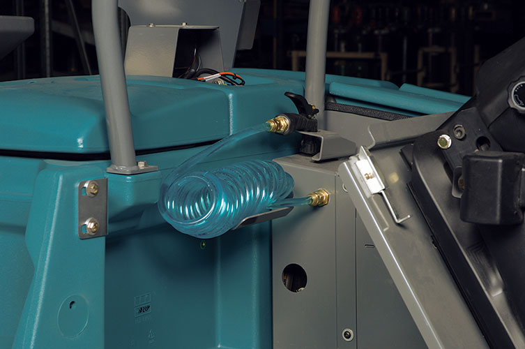 M20 Spray Hose M20 Integrated Rider Sweeper-Scrubber