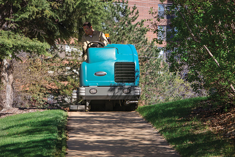 M20 Outdoor M20 Integrated Rider Sweeper-Scrubber