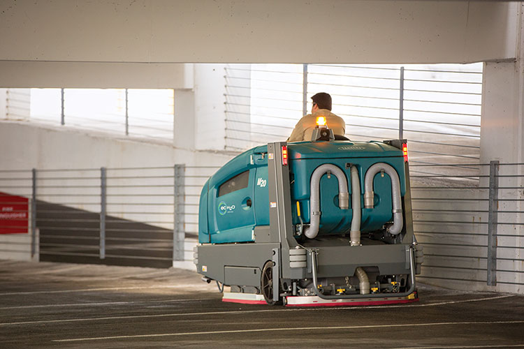 M20 Parking Ramp M20 Integrated Rider Sweeper-Scrubber