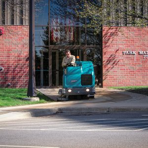 T20 Industrial Ride-on Floor Scrubber-Dryer