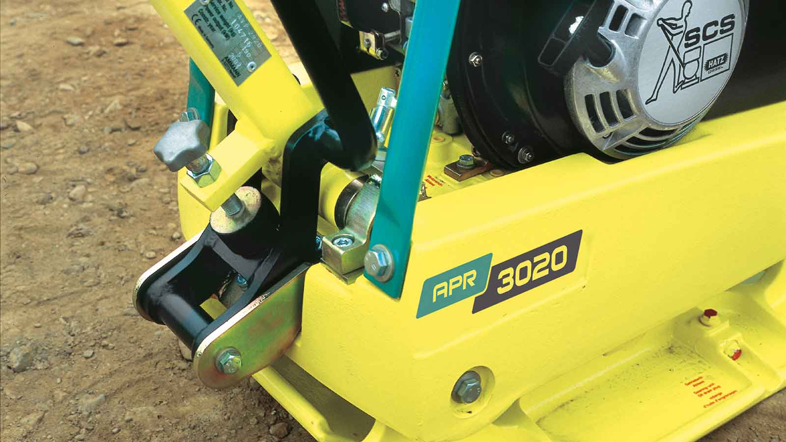 vibratory-plate-apr-3020_action_4_detail APR 3020 Reversible Vibrator Plate