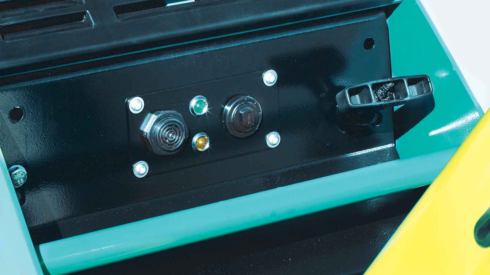 vibratory-plate-arp-5920_action_2_detail APR 5920 Reversible Vibrator Plate